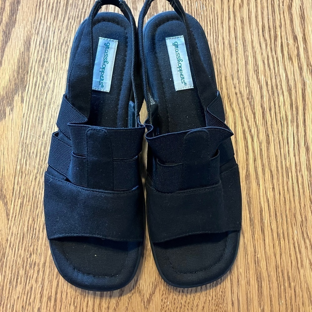 Black grasshoppers sandals size 7 new without‎ box